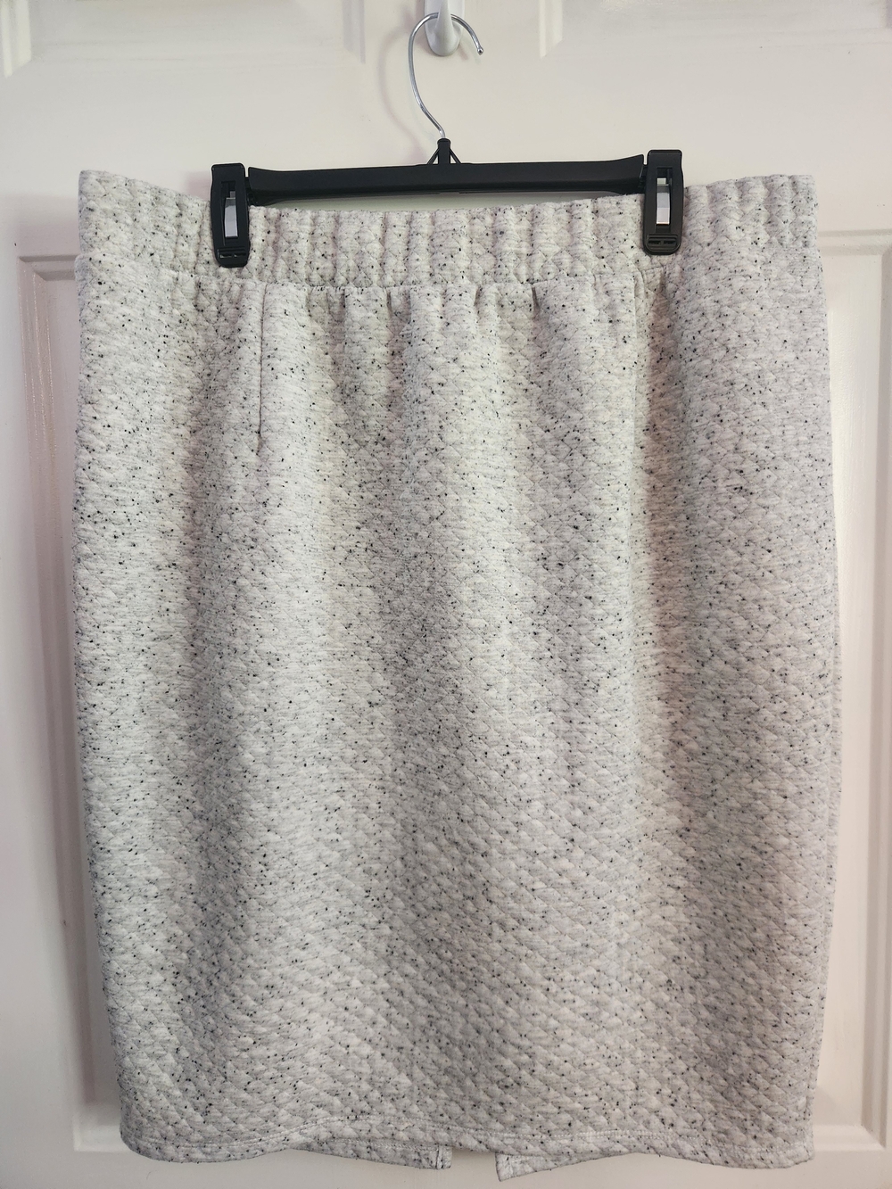 LIVI Active Soft Quilted Heather Gray Pencil Skirt Plus Size 18/20 With Stretch